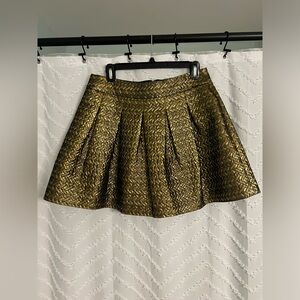 Gold metallic Banana Republic skirt with pockets